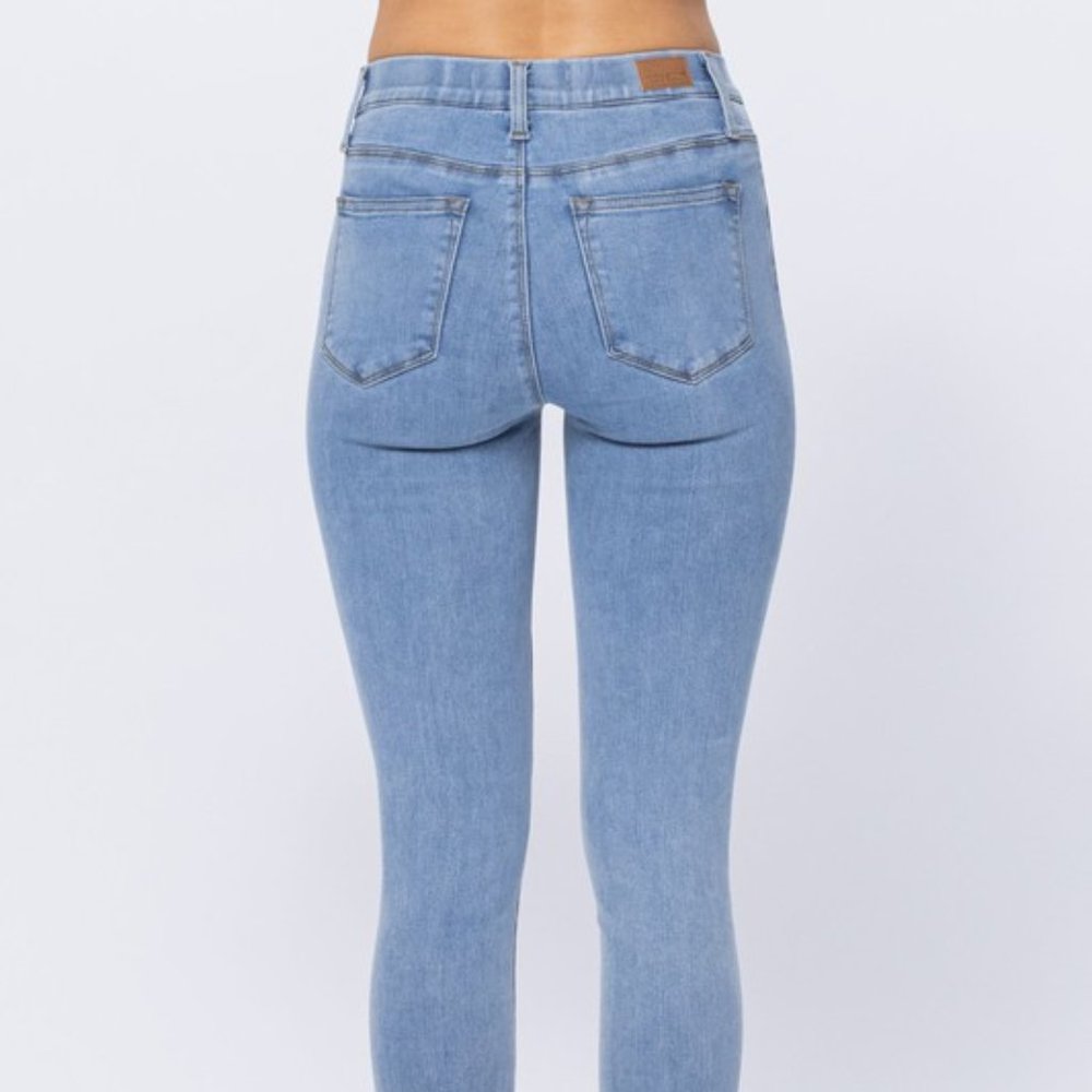 Judy Blue Mid Rise Pull On Skinny Jegging - Picture 3 of 6